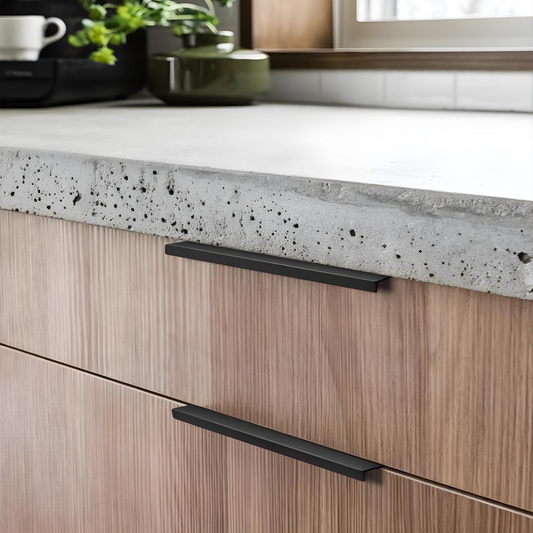 LANKA / Long Cabinet Edge Pull