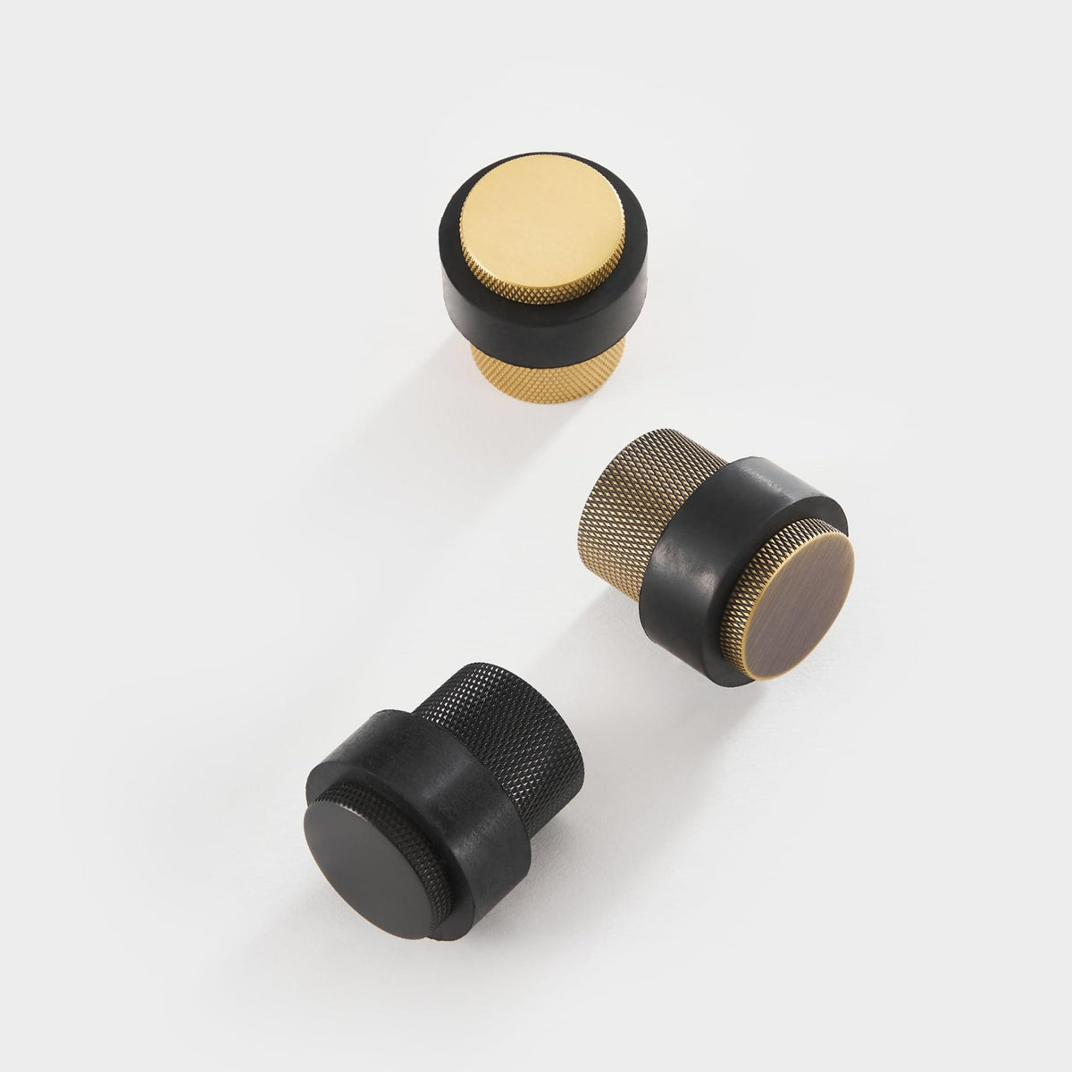 ERMOU / KNURLED BRASS / DOOR STOP - Handle Shop Couture 