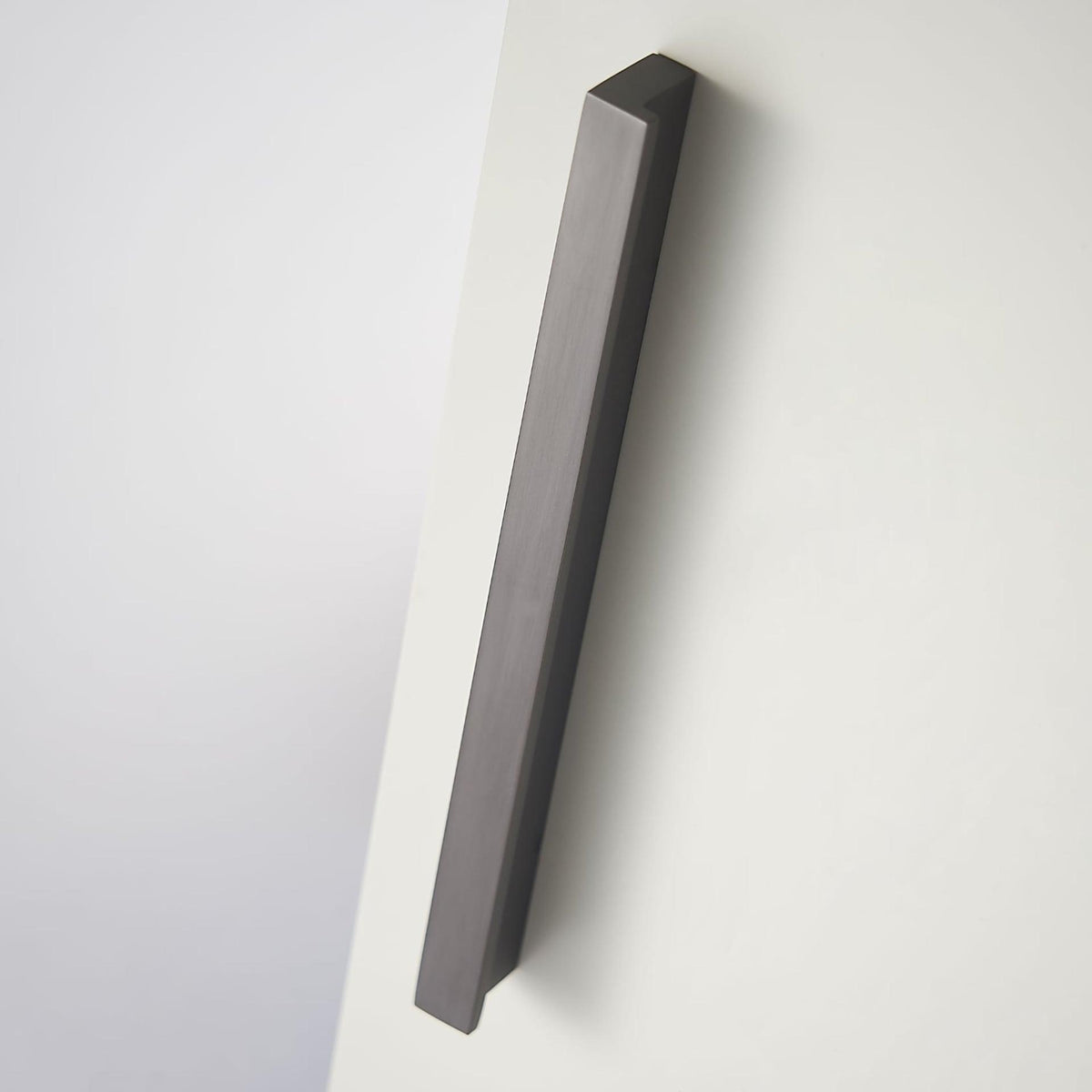 MARCUS / BRASS HANDLES / L-SHAPE - Handle Shop Couture 