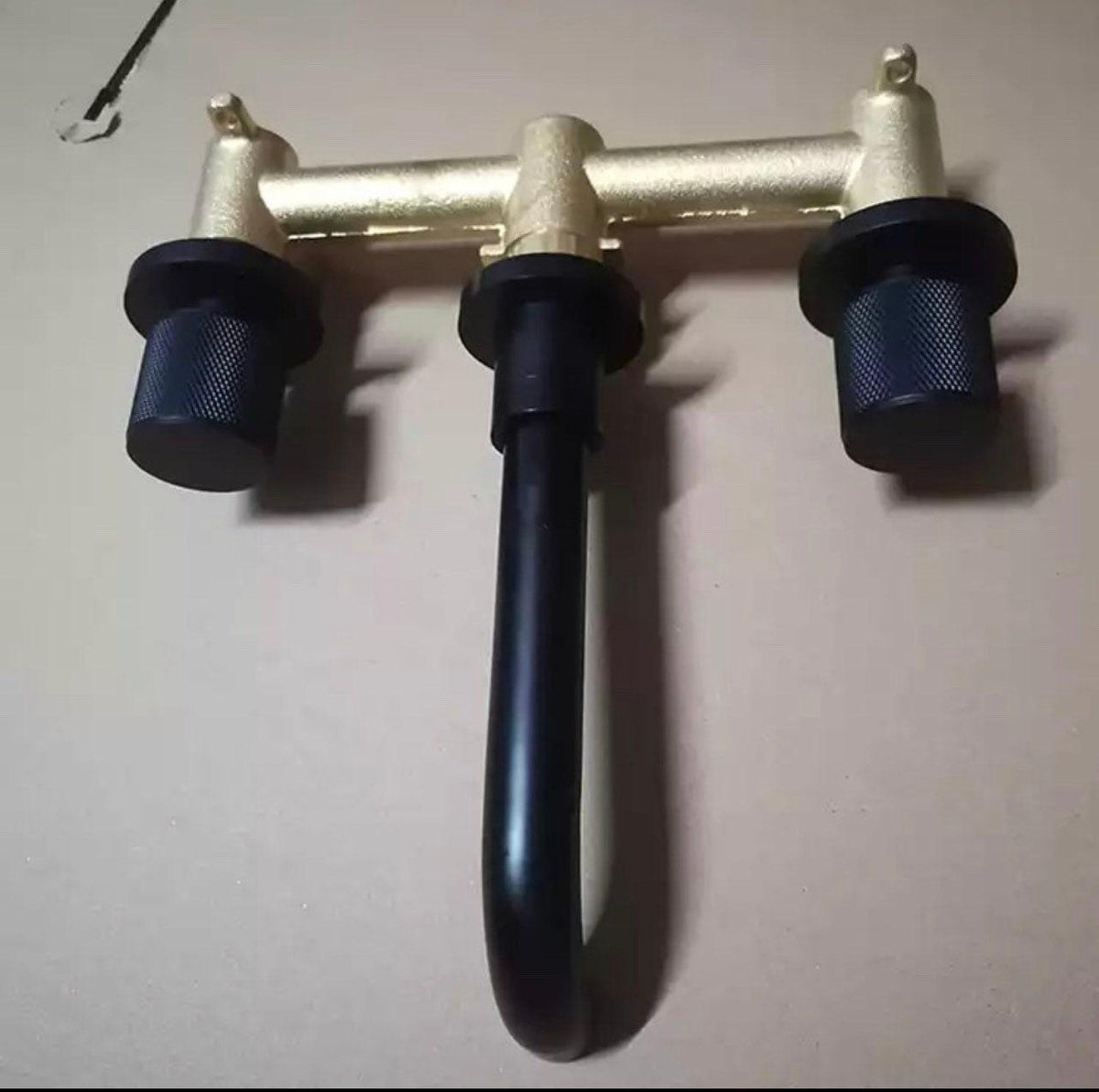 MIKO / Wall-Mounted Bathroom Faucet - Handle Shop Couture 