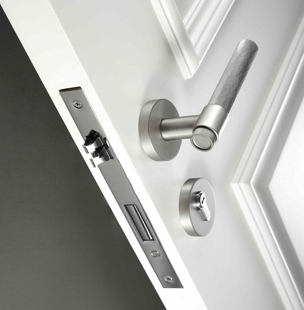 OPORTO / KNURLED BRASS / DOOR HANDLES - Handle Shop Couture 