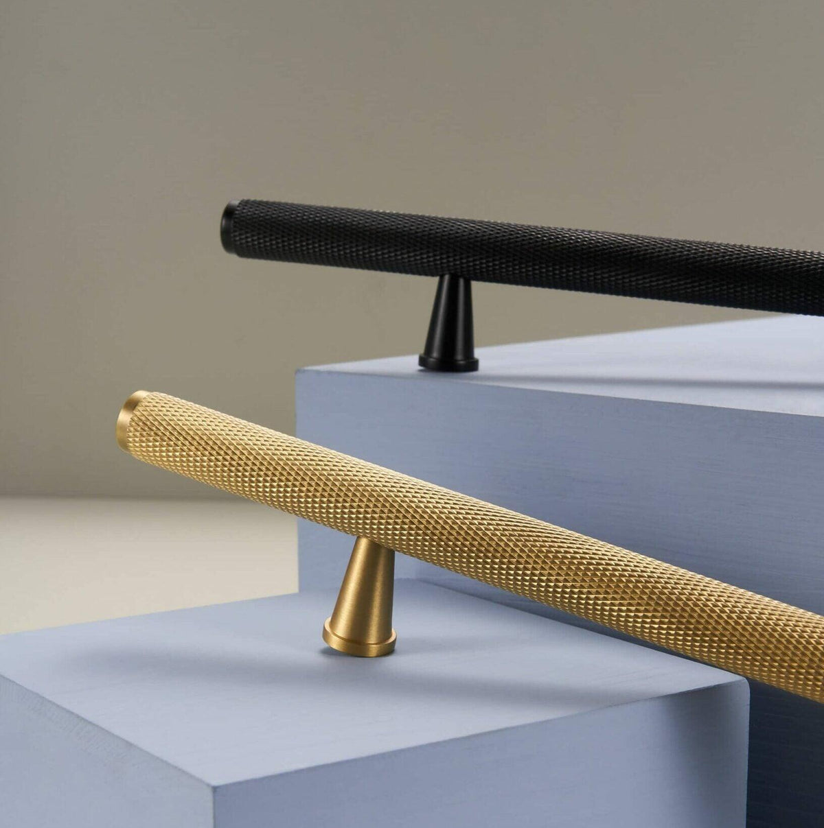 PORTA / SOLID BRASS KNOBS / KNURLED - Handle Shop Couture 