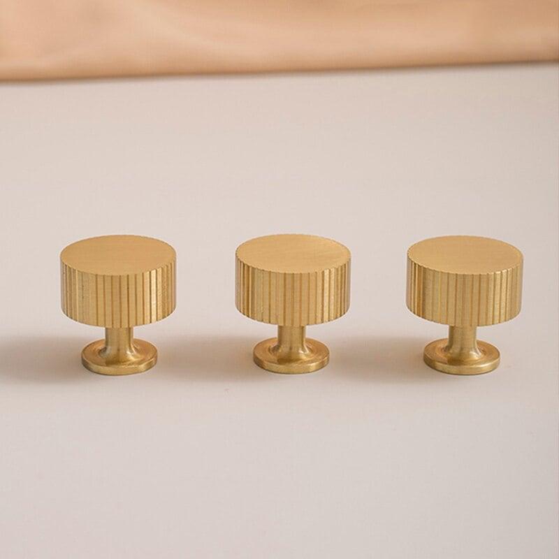 SIMI / SOLID BRASS KNOBS / LINEAR KNURL - Handle Shop Couture 