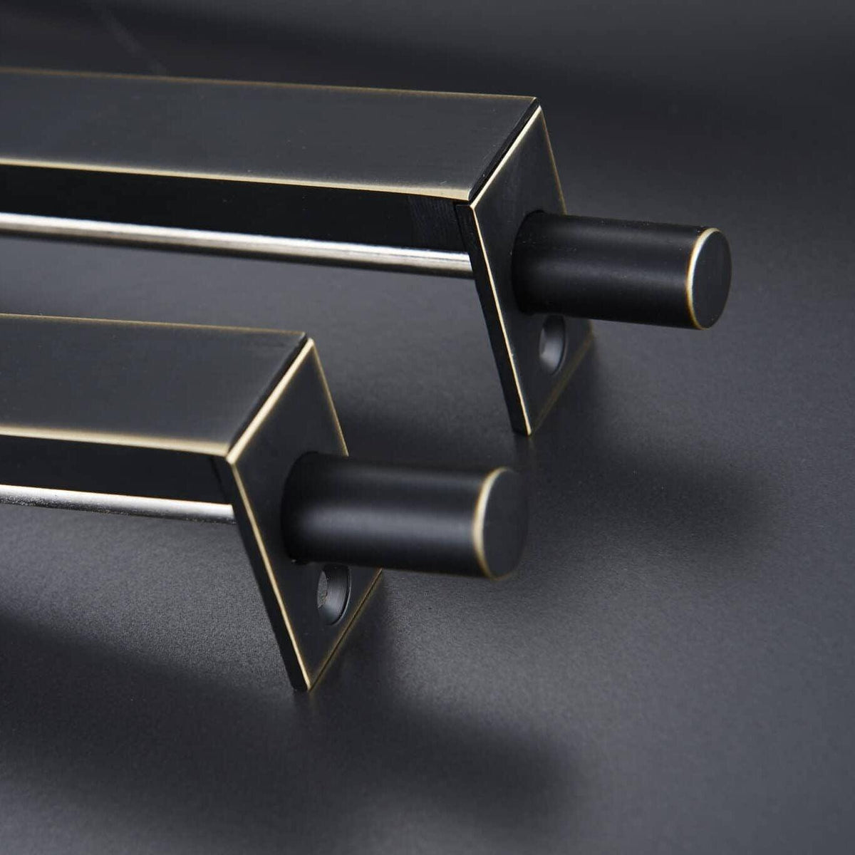 YENI / BRASS LEVER DOOR HOLDER - Handle Shop Couture 